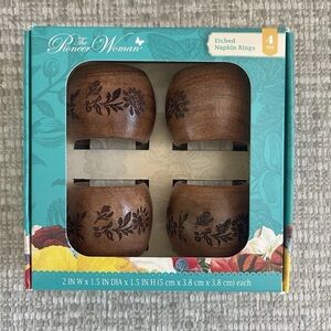 The Pioneer Woman Etched Napkin Rings - Brown